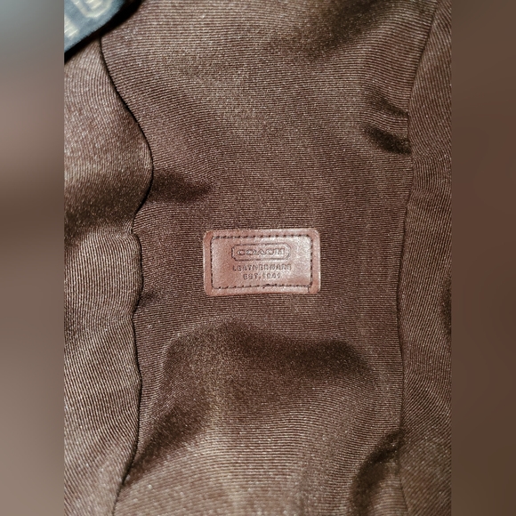 COACH bucket hat Tan Jacquard CC's with Navy Blue Leather band and buckle - Picture 5 of 7